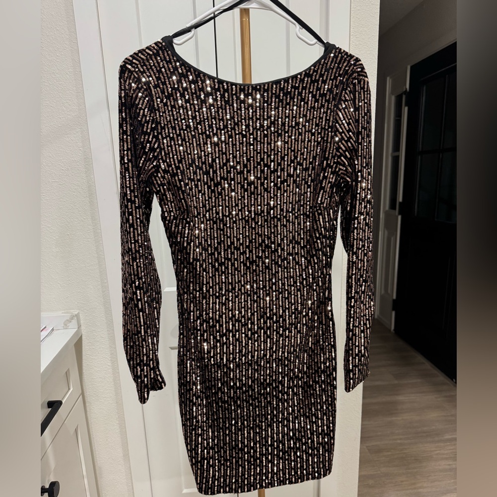 Windsor Black and Gold Sequin Backless Dress